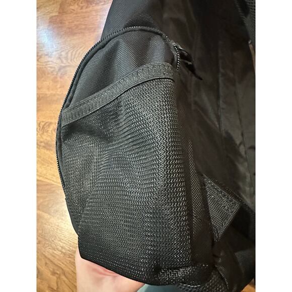 Targus Groove 15.6" Laptop Backpack - Black - New With Tags - Picture 9 of 9